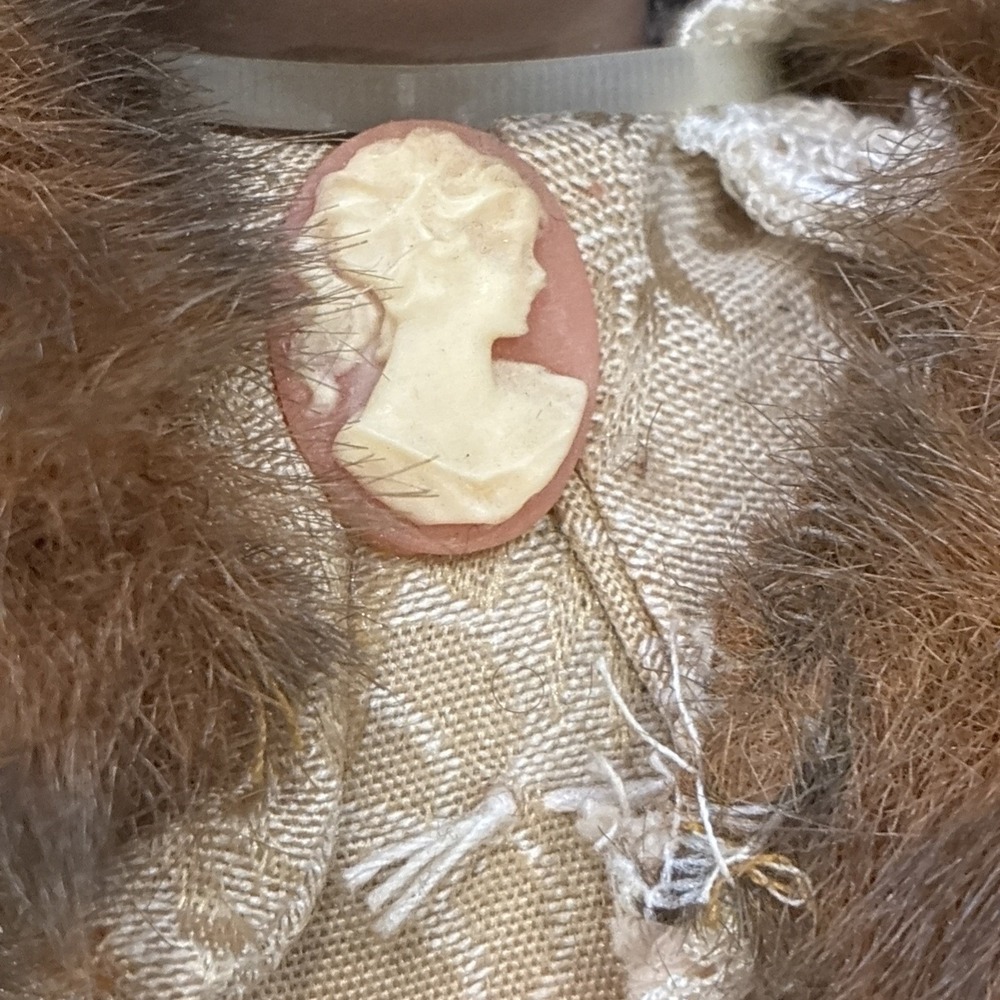 LE Collector's Choice Fine Bisque Poreclain Doll W Certificate Of Authenticity - Picture 10 of 10